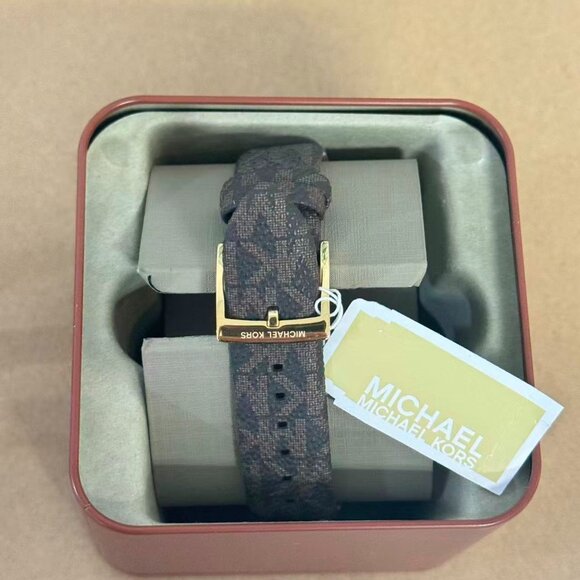 Michael Kors MK6979 Oversized Runway Dive Pavé Gold-Tone and Logo Watch - Picture 4 of 5